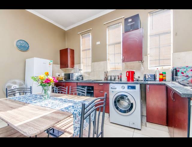 2 BEDROOM APARTMENT SOLD IN HONEYDEW